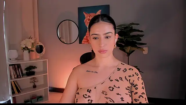 LiaPearce online show from November 2025 02:42:02 PM