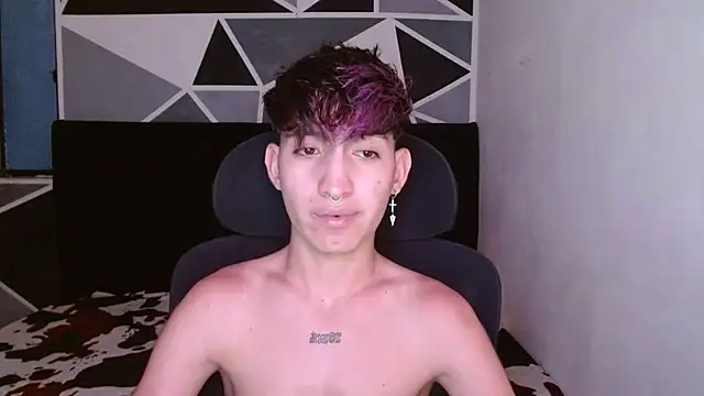 littlextreme online show from December 2024 04:53:02 AM