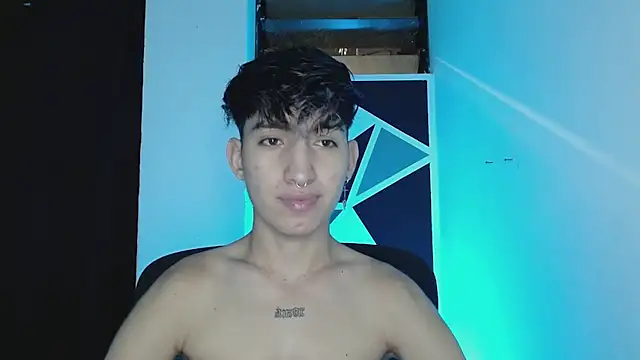 littlextreme online show from March 2025 02:30:02 AM