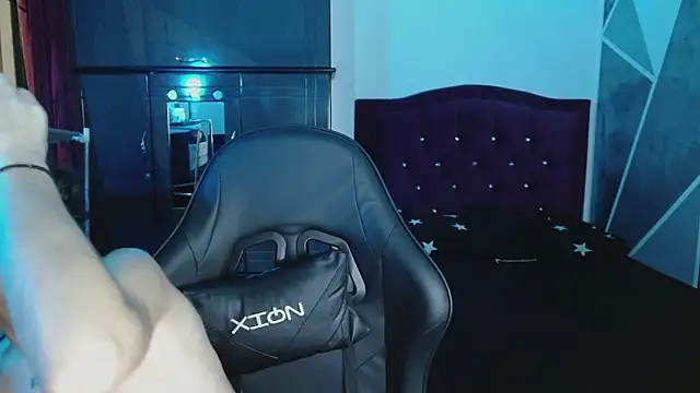 littlextreme online show from April 2026 12:16:02 AM