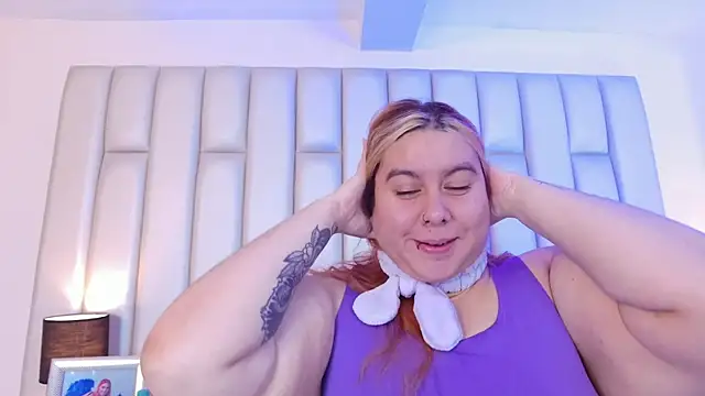 Snapshot of aandreaperez chatting on February 2026 01:27:02 PM aandreaperez online show from February 2026 01:27:02 PM