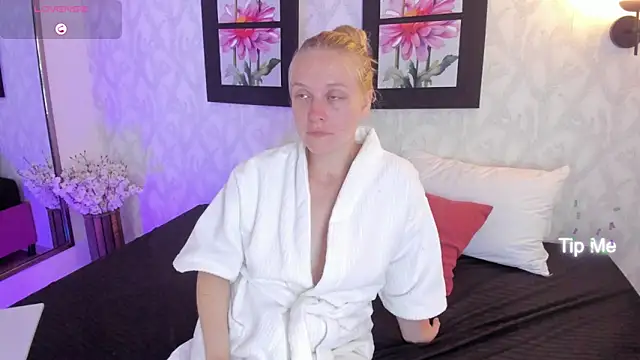 EmilySumer online show from March 2025 05:57:02 AM