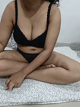 Snapshot of Rubyrosemumbai chatting on June 2026 05:28:02 PM Rubyrosemumbai online show from June 2026 05:28:02 PM