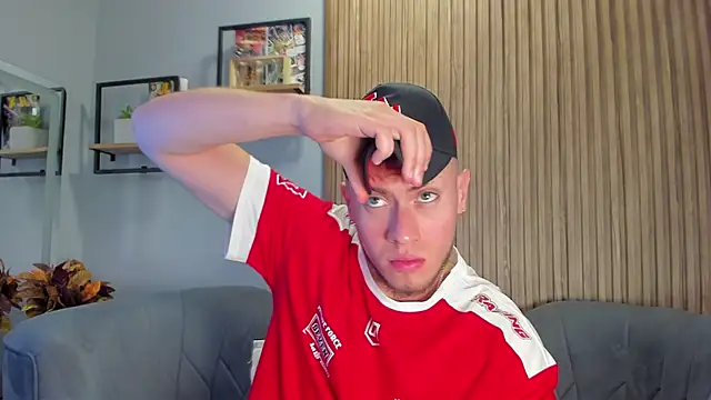 SebastianMaximoff online show from December 2024 03:08:01 PM