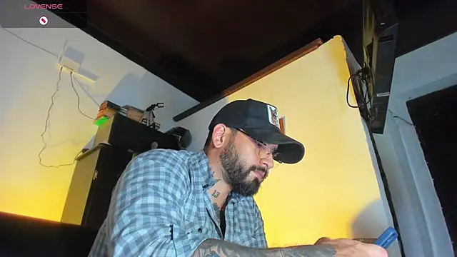 CamiloGray  online show from September 2025 02:53:02 PM