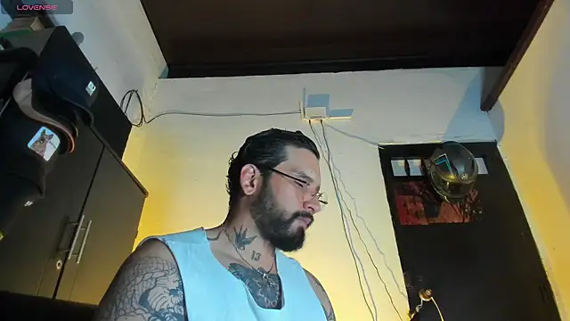 CamiloGray  online show from January 2026 02:19:01 PM