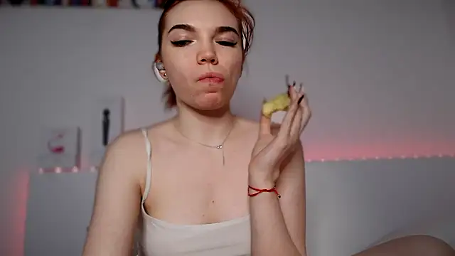 Snapshot of olivka-flower chatting on February 2025 01:23:01 AM olivka-flower online show from February 2025 01:23:01 AM