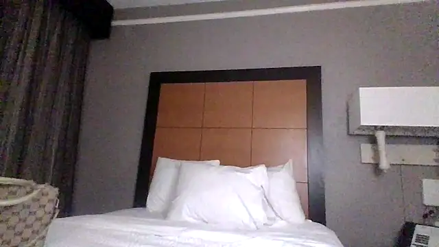 Snapshot of sexybribri@xh chatting on October 2025 04:12:01 AM sexybribrixh online show from October 2025 04:12:01 AM