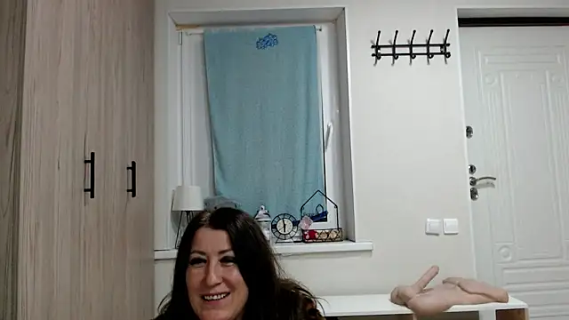 increible della online show from May 2026 06:27:02 PM