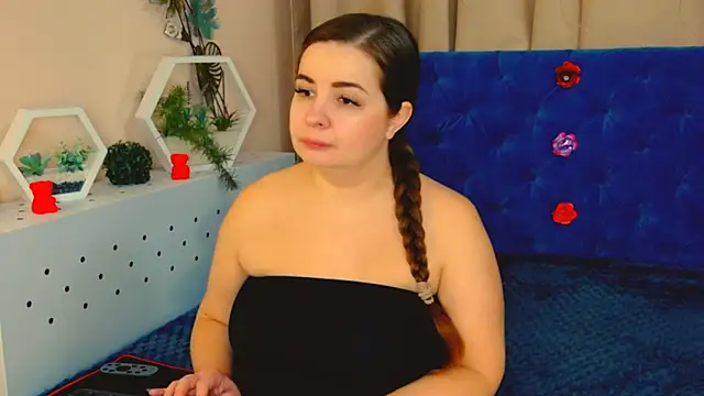 Riisse online show from February 2025 09:16:02 PM