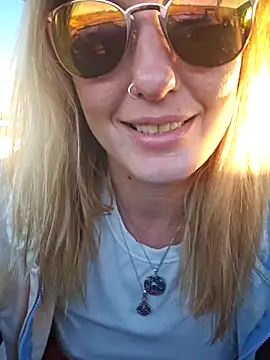 SheIsSomething online show from December 2025 11:58:01 PM