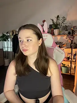 sweetest pie online show from October 2025 05:25:02 PM