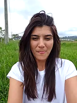 Snapshot of Yuky_ta chatting on December 2024 10:54:02 PM Yuky ta online show from December 2024 10:54:02 PM