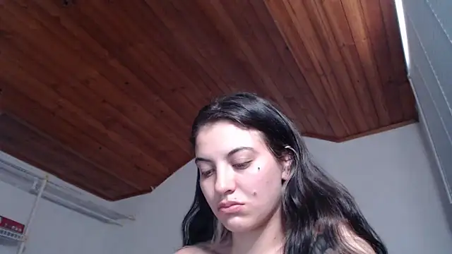 Snapshot of mariecam420 chatting on October 2025 05:00:01 PM mariecam420 online show from October 2025 05:00:01 PM