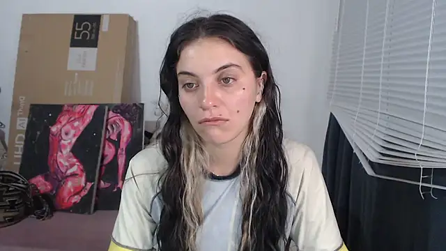 Snapshot of mariecam420 chatting on October 2025 08:13:02 AM mariecam420 online show from October 2025 08:13:02 AM