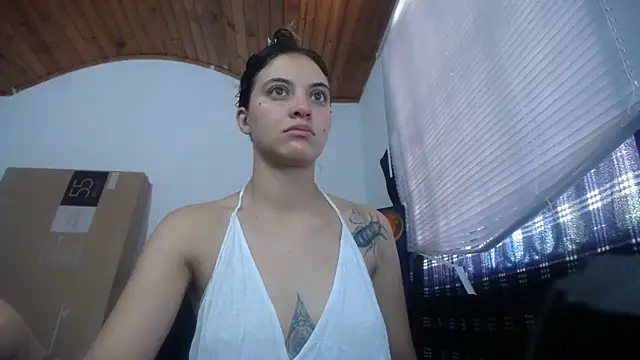 Snapshot of mariecam420 chatting on October 2025 02:39:02 PM mariecam420 online show from October 2025 02:39:02 PM