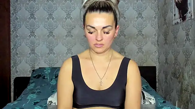 NicoletMoore online show from December 2025 08:37:02 PM