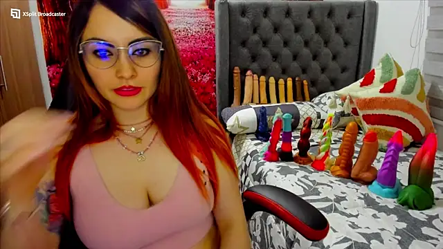 Snapshot of sofia23dirty chatting on January 2025 07:21:01 PM sofia23dirty online show from January 2025 07:21:01 PM