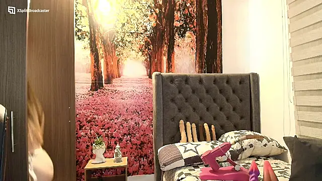 Snapshot of sofia23dirty chatting on September 2025 09:39:02 PM sofia23dirty online show from September 2025 09:39:02 PM