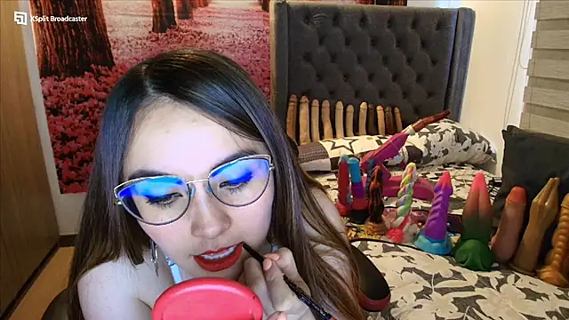 Snapshot of sofia23dirty chatting on September 2025 05:27:01 PM sofia23dirty online show from September 2025 05:27:01 PM