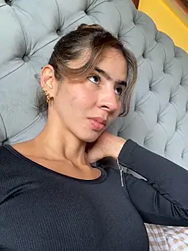 Snapshot of RouseColins chatting on October 2025 07:35:02 PM RouseColins online show from October 2025 07:35:02 PM