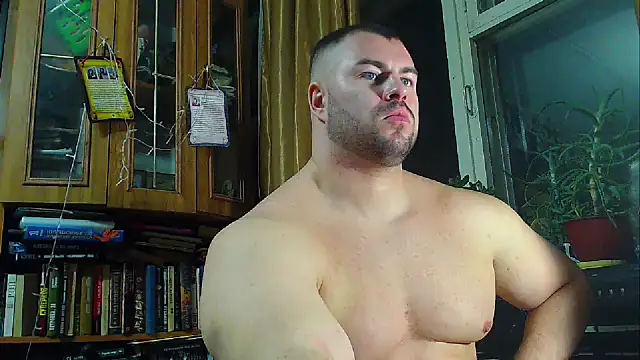Snapshot of muscularjohnforuX chatting on January 2025 05:20:01 PM muscularjohnforuX online show from January 2025 05:20:01 PM