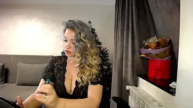 Claire95  online show from December 2024 05:38:01 AM