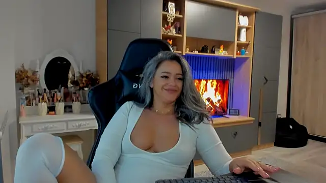 Claire95  online show from April 2026 05:21:01 AM