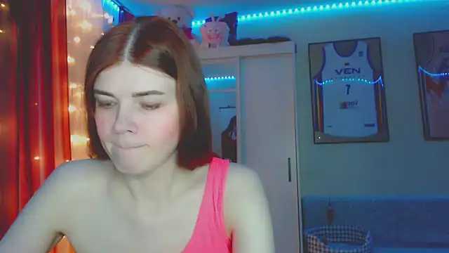 Snapshot of Klementa chatting on June 2026 06:29:02 PM Klementa online show from June 2026 06:29:02 PM