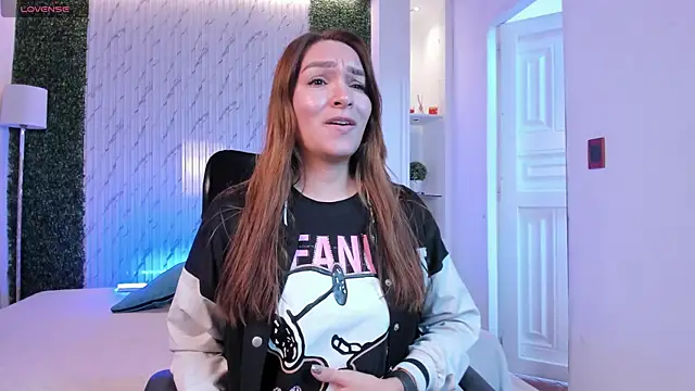 miataylorr1 online show from December 2025 11:41:01 AM