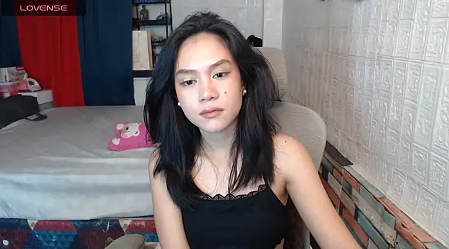Snapshot of sweetmimi18 chatting on February 2025 11:04:01 PM sweetmimi18 online show from February 2025 11:04:01 PM
