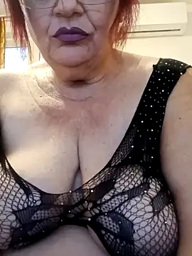 Snapshot of CALDA-AKIRA chatting on September 2025 05:22:01 AM CALDA-AKIRA online show from September 2025 05:22:01 AM