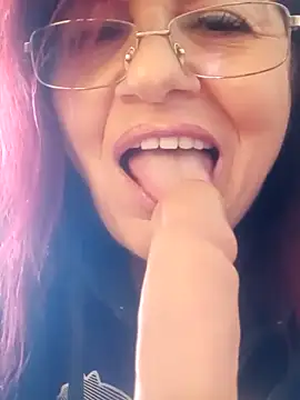 Snapshot of CALDA-AKIRA chatting on October 2025 12:24:02 PM CALDA-AKIRA online show from October 2025 12:24:02 PM