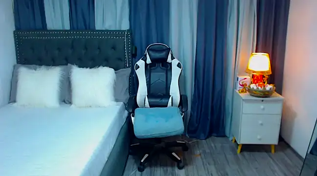 cyberanita online show from December 2024 05:34:01 PM