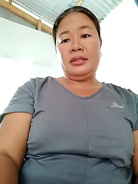 Snapshot of lickmepussy21 chatting on February 2025 01:04:02 AM lickmepussy21 online show from February 2025 01:04:02 AM