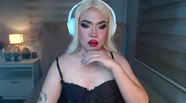 RebecaNextToYou online show from March 2025 05:28:02 PM