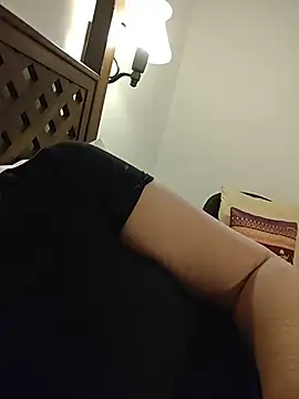 Susannemilf online show from February 2026 01:21:02 PM