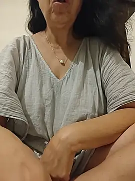 Susannemilf online show from April 2026 03:48:01 AM