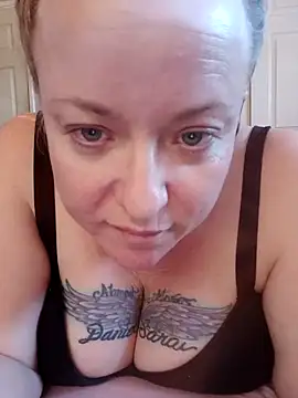 julimonroe online show from February 2025 10:43:02 PM