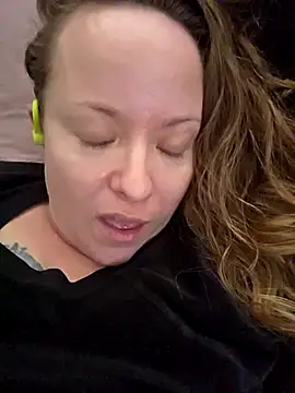 julimonroe online show from March 2025 11:37:01 PM