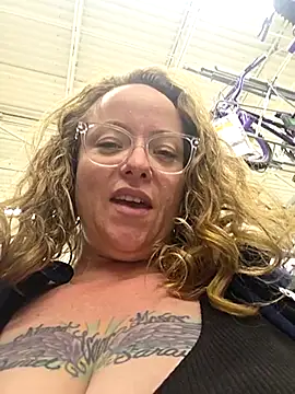 julimonroe online show from March 2025 06:07:01 PM