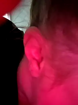 Snapshot of julimonroe chatting on February 2026 02:52:02 AM julimonroe online show from February 2026 02:52:02 AM