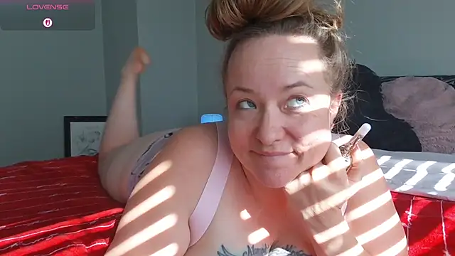 julimonroe online show from April 2026 03:53:01 PM