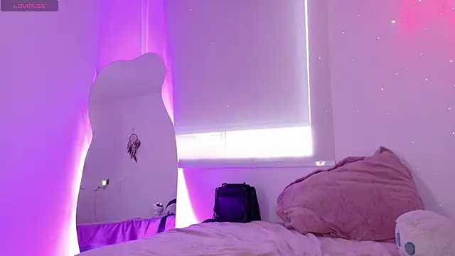 Lia Tinez online show from April 2026 10:23:02 PM