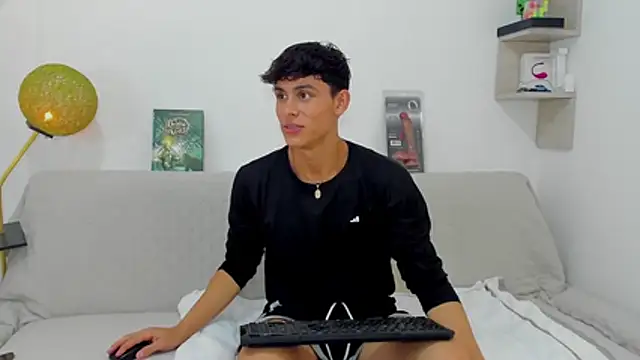 logan thomas online show from November 2025 02:26:01 PM