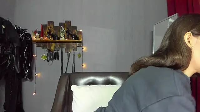 Snapshot of Mistress_Pamela chatting on December 2024 03:53:01 AM Mistress Pamela online show from December 2024 03:53:01 AM