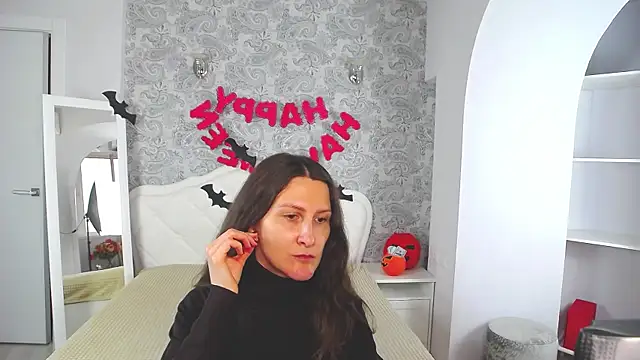 Snapshot of Mistress_Pamela chatting on November 2025 10:28:02 AM Mistress Pamela online show from November 2025 10:28:02 AM