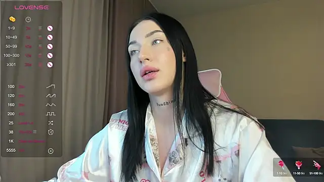 Snapshot of JenniferQueen11 chatting on January 2025 07:20:02 AM JenniferQueen11 online show from January 2025 07:20:02 AM