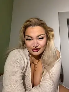 Snapshot of EmiliaPetrova chatting on February 2025 02:40:02 AM EmiliaPetrova online show from February 2025 02:40:02 AM