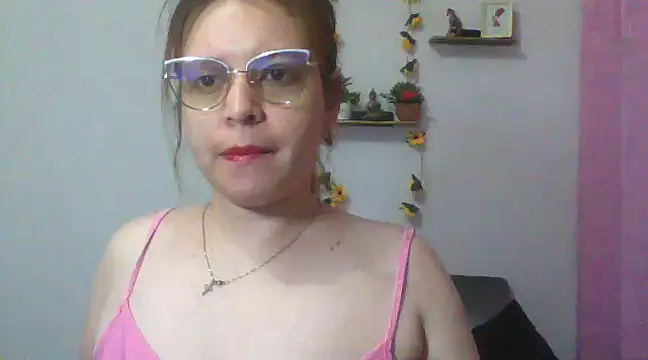 Snapshot of lorenitabella chatting on January 2025 11:24:01 AM lorenitabella online show from January 2025 11:24:01 AM